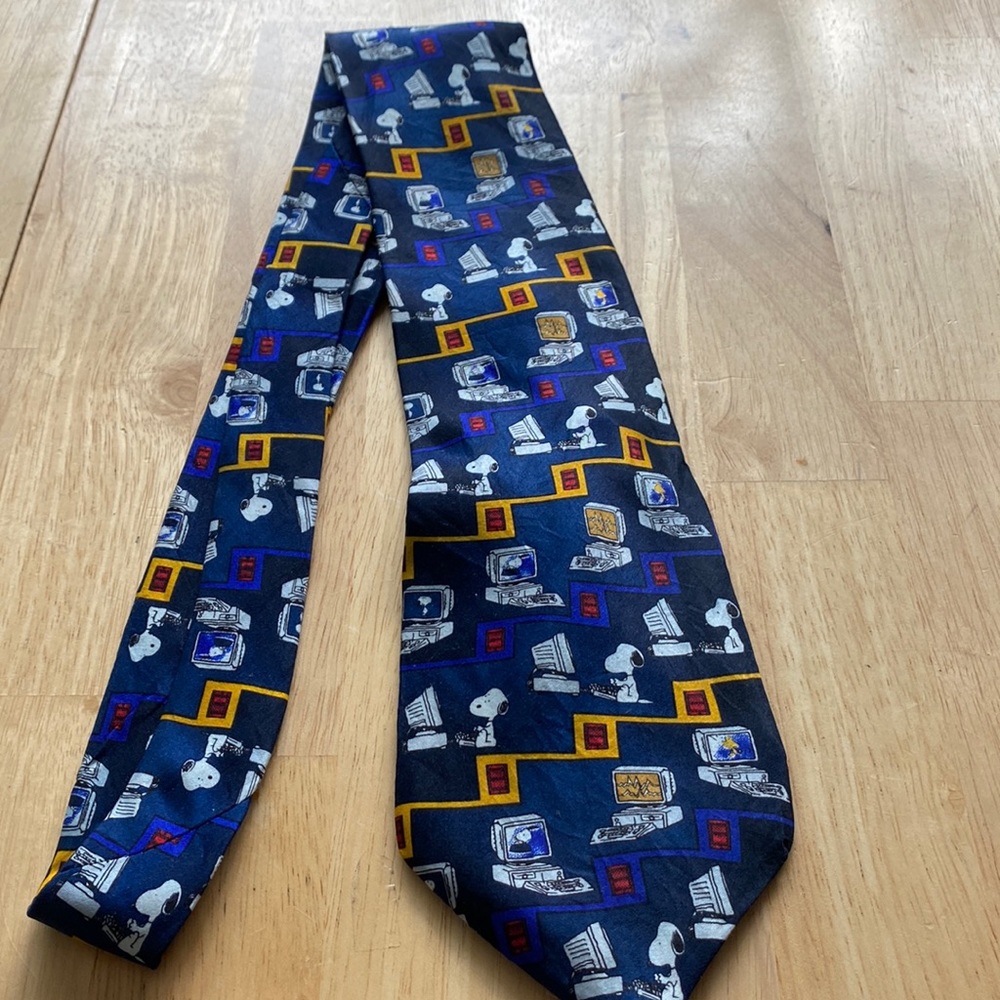 Vintage Peanuts tie